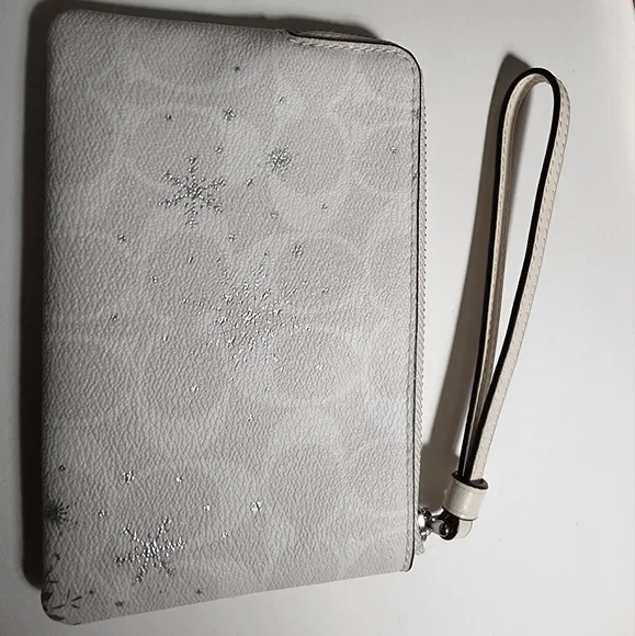 Coach Wristlet - Picture 2 of 7